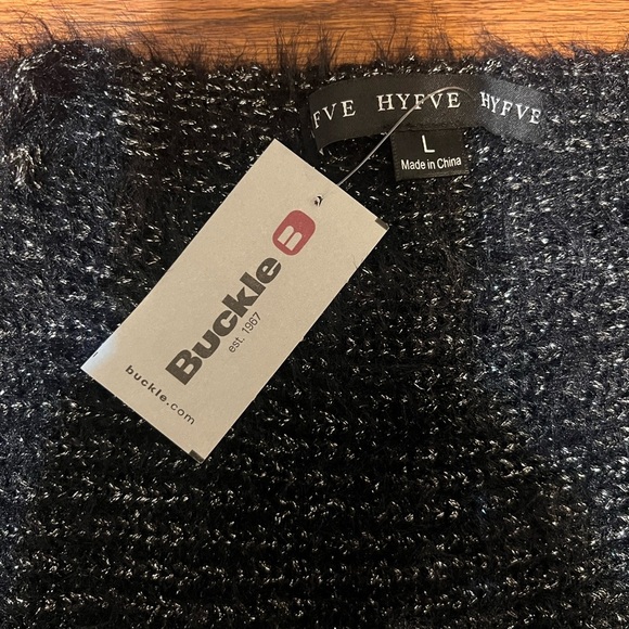 Hyfve Buckle Black Shimmer Cropped Knit Sweater Sz L NWT - Picture 2 of 3